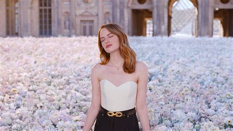 louis vuitton profumo pubblicità 2021|Emma Stone for the Coeur Battant Fragrance .